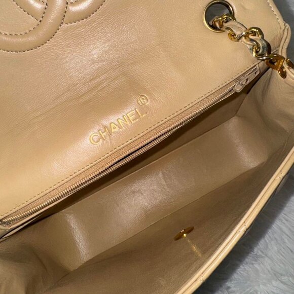 Authentic CHANEL CC 24K Vintage Half Moon Round Flap Bag Lambskin Timeless Purse - Picture 8 of 12